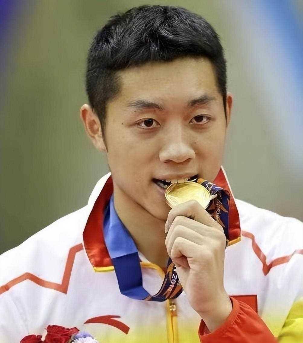 包含中国乒乓球队强势英国乒乓球队，许昕爆发神勇的词条