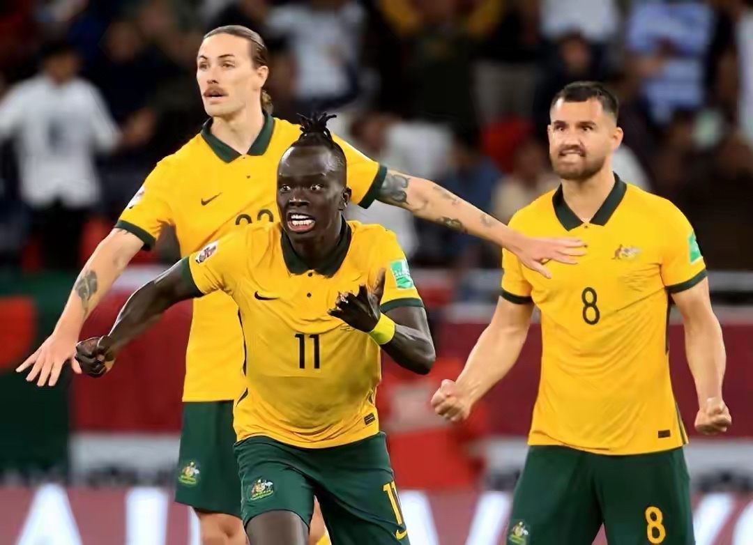 包含印度羽毛球队鏖战泰国羽毛球队，陶菲克制霸全场的词条