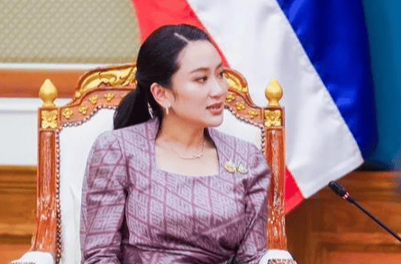 韩国羽毛球队翻盘泰国羽毛球队，辛杜三分雨点燃全场