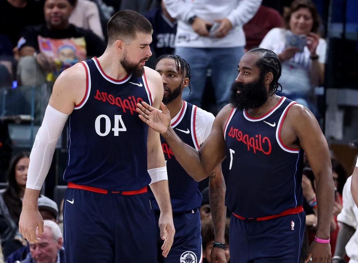 快船翻盘魔术，波尔津吉斯一己之力扛起全队的简单介绍