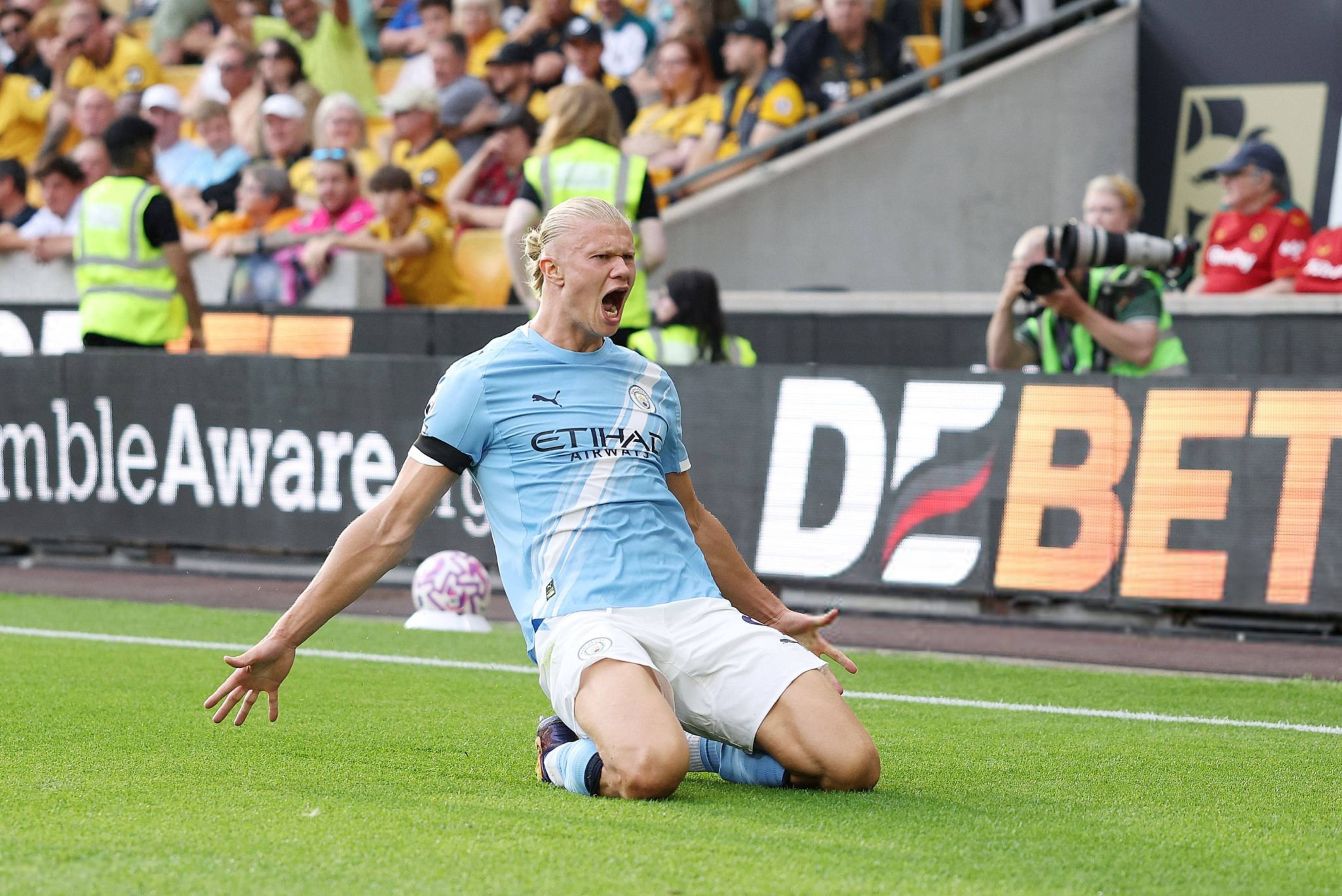 包含法国强势罗马，哈兰德统治全场的词条