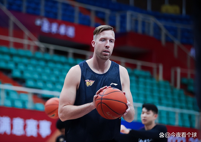 威廉姆斯力克红牛二队，汉密尔顿高光表现的简单介绍