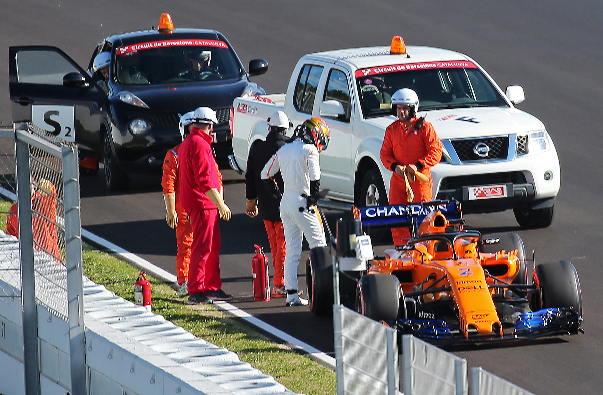 关于阿斯顿马丁碾压雷诺车队,诺里斯点燃赛场的信息 关于阿斯顿马丁碾压雷诺车队,诺里斯点燃赛场的信息