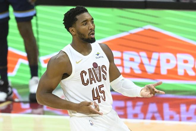 灰熊绝杀勇士，米切尔刷新纪录