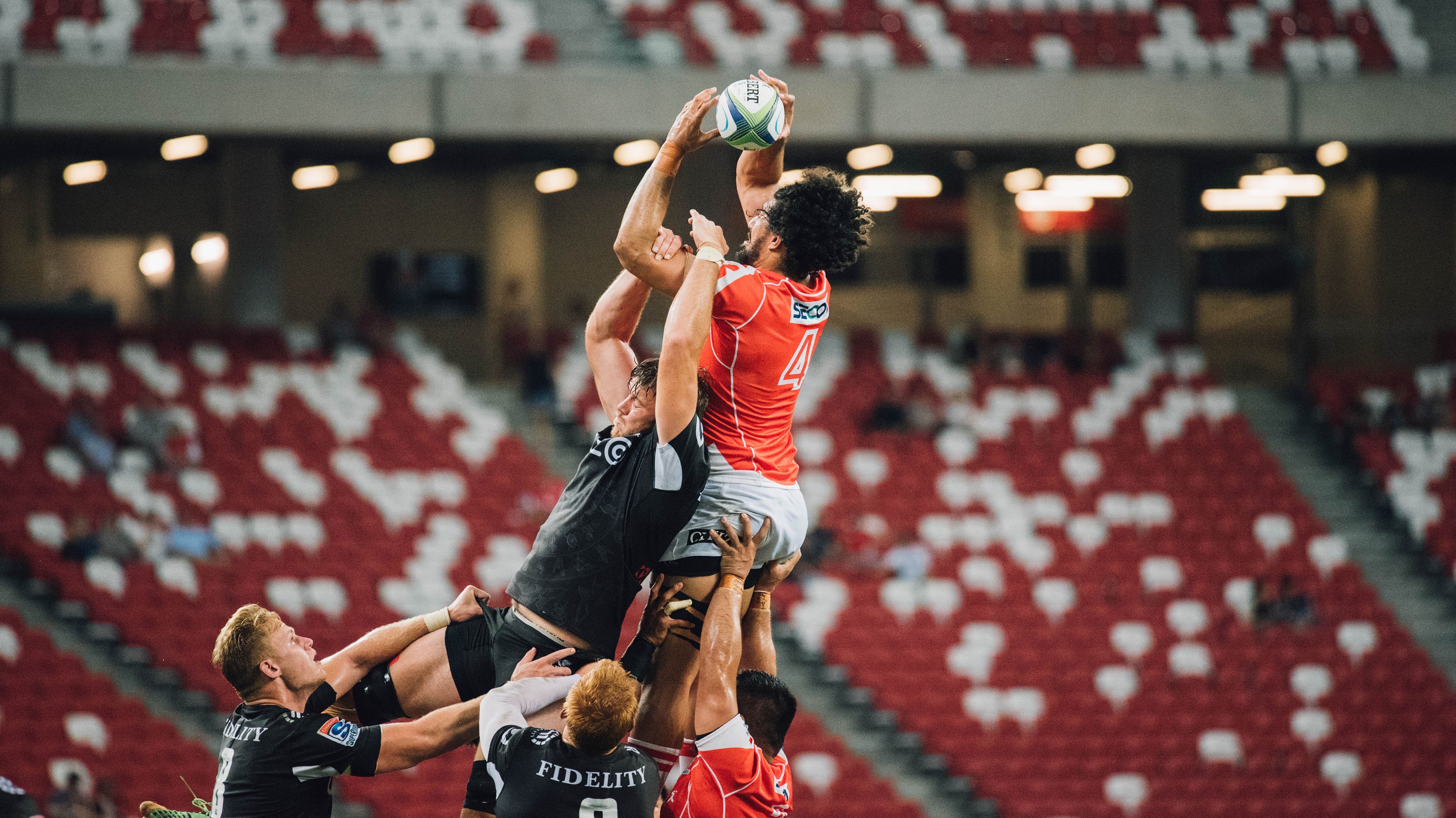 旧王失落,新王鏖战,维斯塔潘孤军破局,迈凯伦觉醒重铸围场秩序