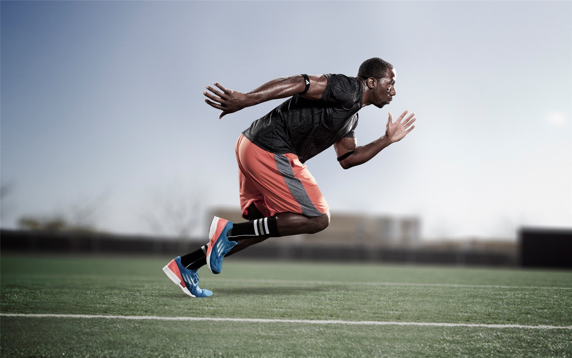 数说巴黎完胜曼联,关键先生门迪凭何闪耀?