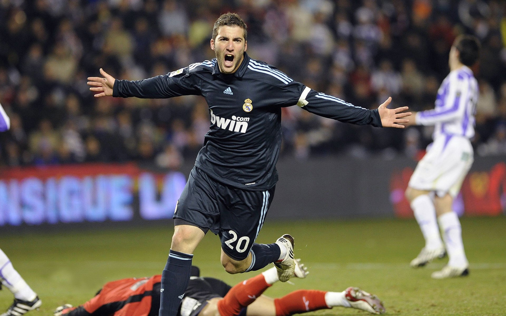 NBA总决赛之夜，克瓦拉茨赫利亚与硬仗之王的无声对决