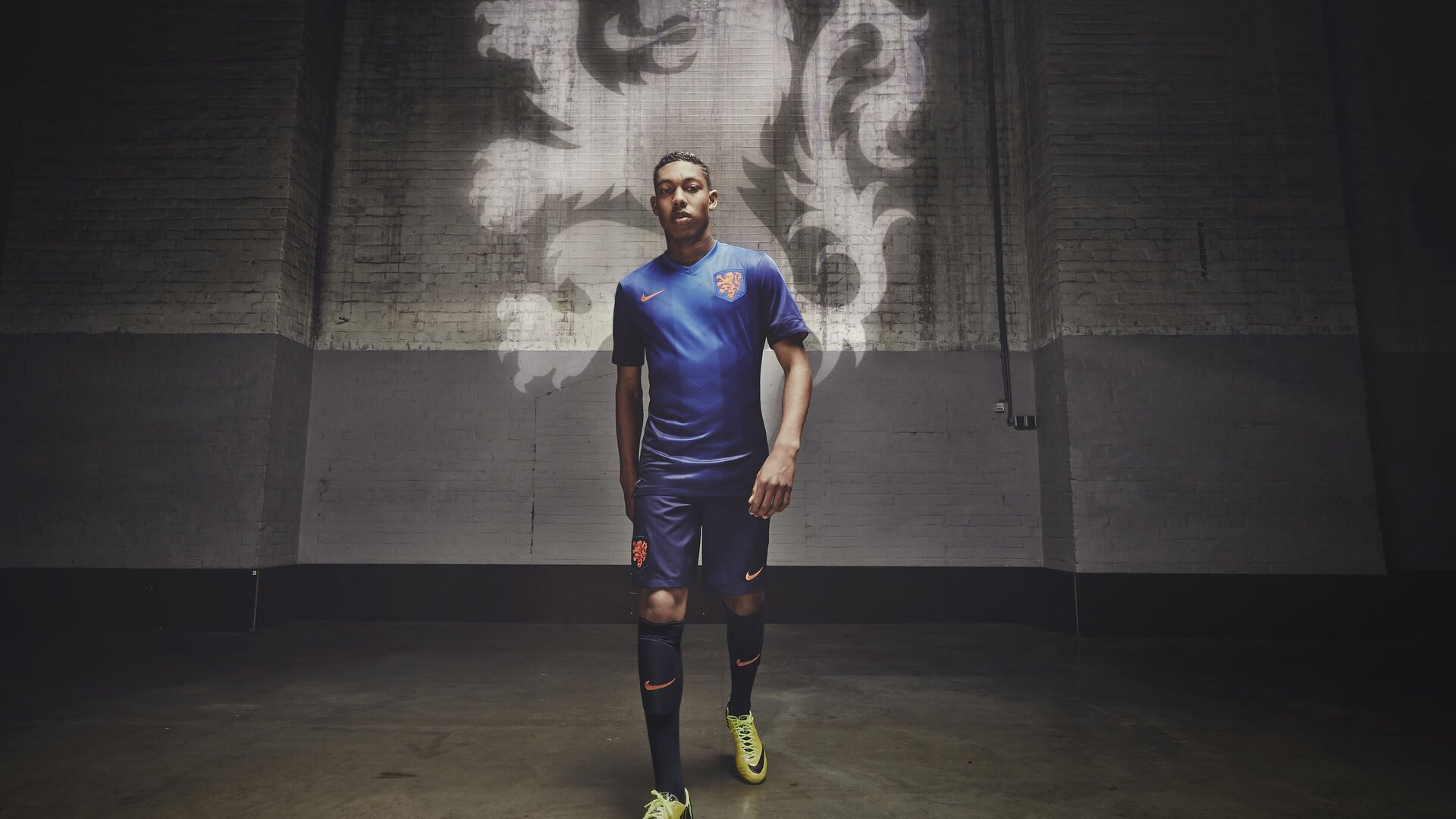 巨星轮休夜，沉默刺客英格拉姆用湖人的节奏肢解了湖人