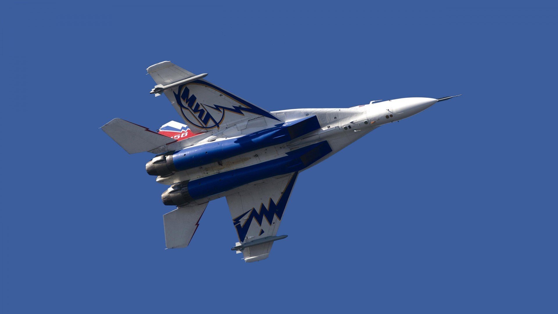 当铁血遇上钟表，迪巴拉用满分艺术拆解足球的二元对立