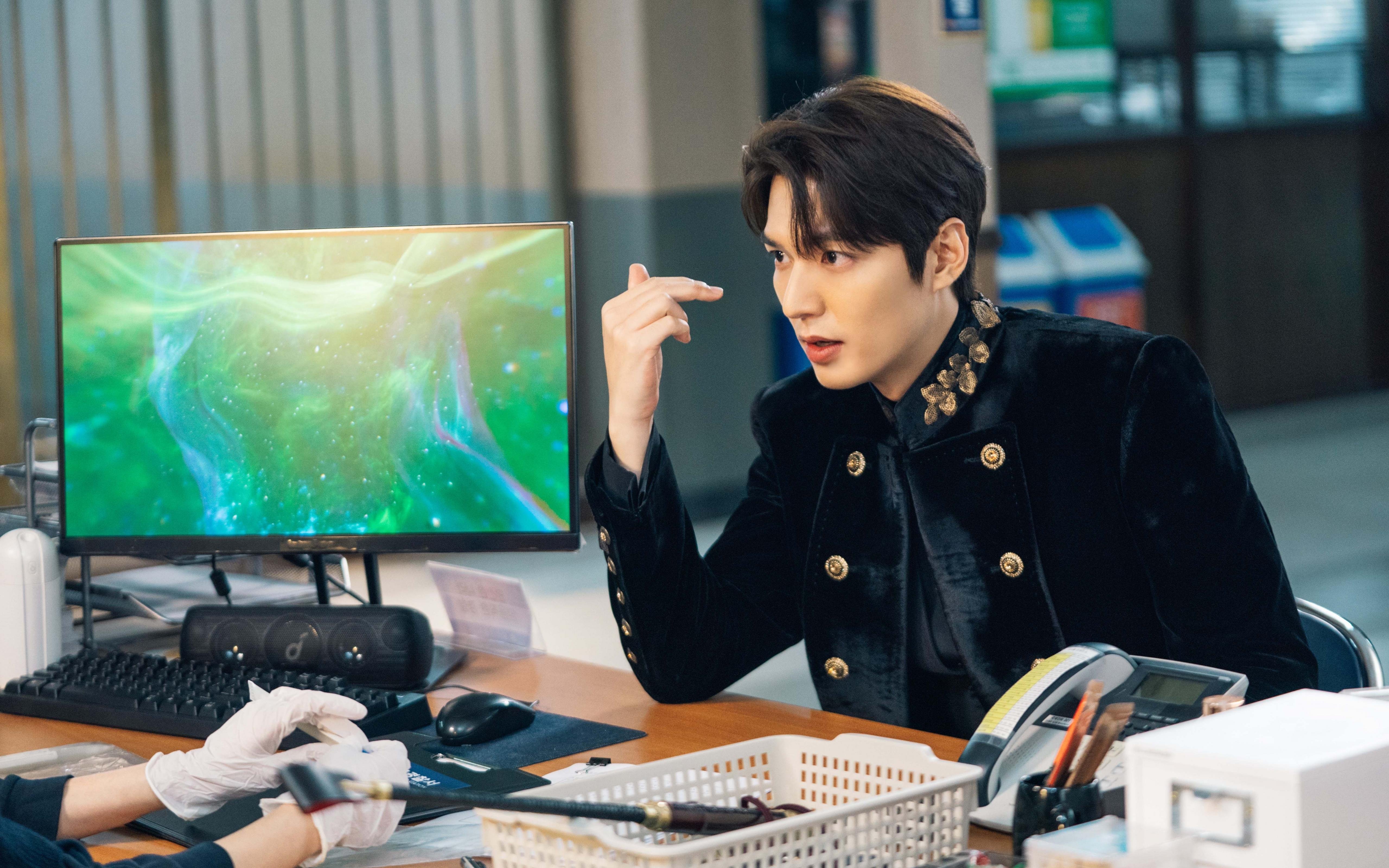 轮胎上的舞者，阿什拉夫如何用个人能力改写F1年度争冠之夜