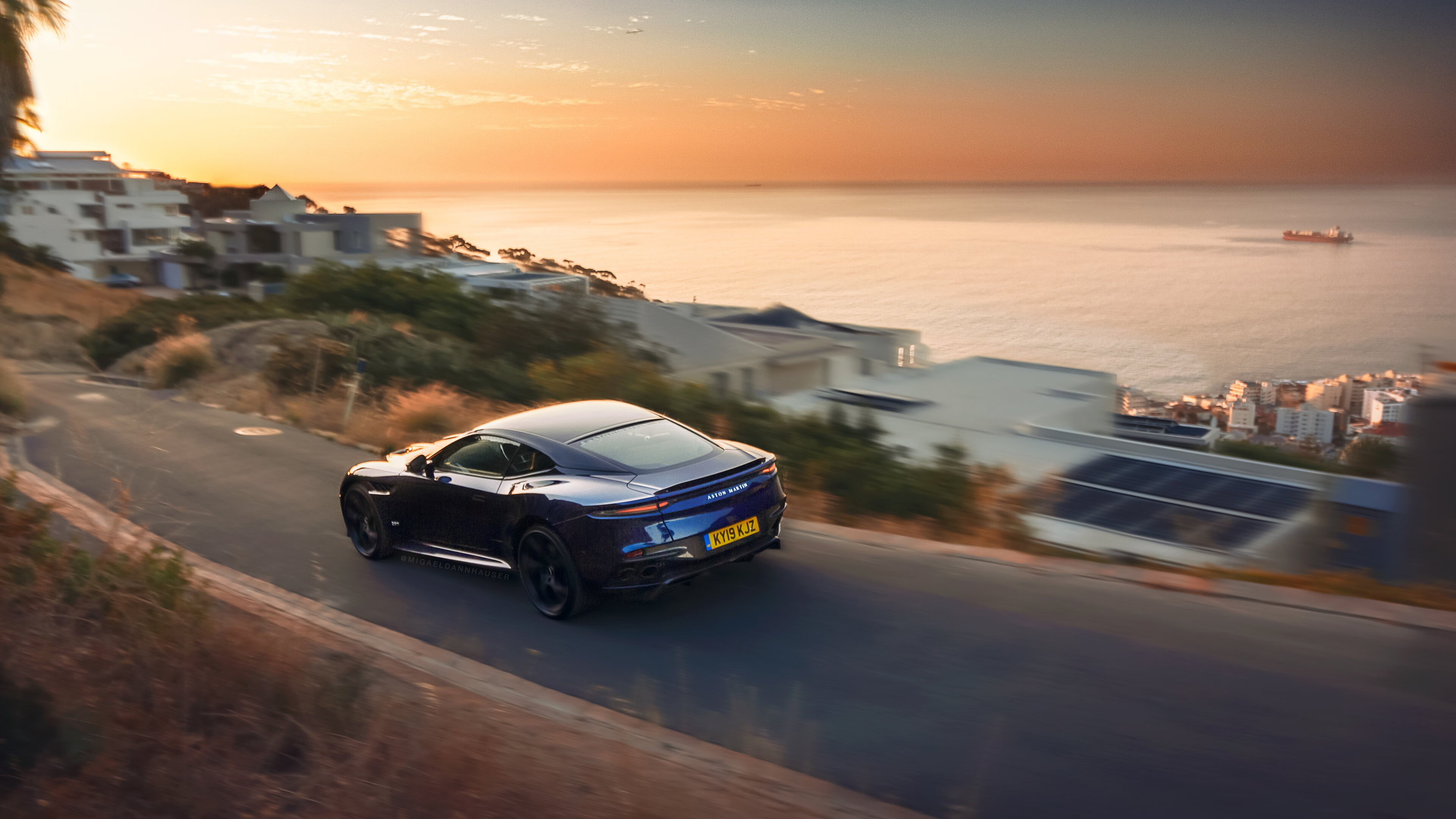 双线叙事，绿茵场的个人英雄主义与篮球场的国家意志