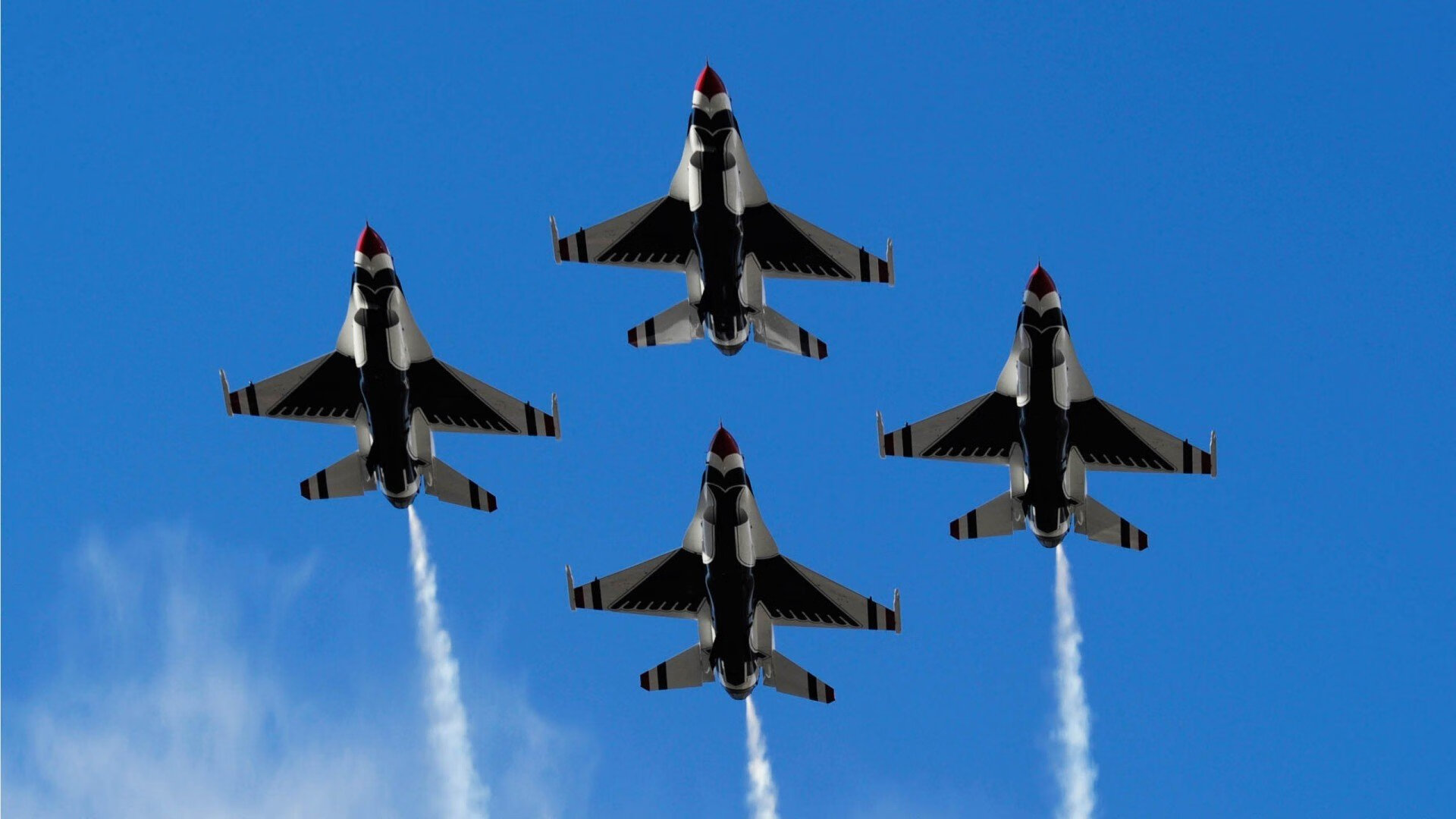 擎天白玉柱!西亚卡姆攻防统治赛场,黄蜂高歌猛进完胜独行侠