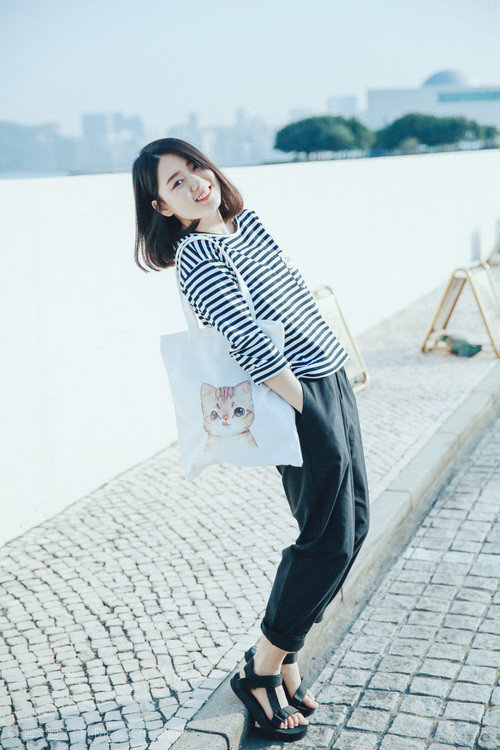 孤锋破局，三笘薰的利刃与郁金香重炮，如何撕裂红黑之墙？