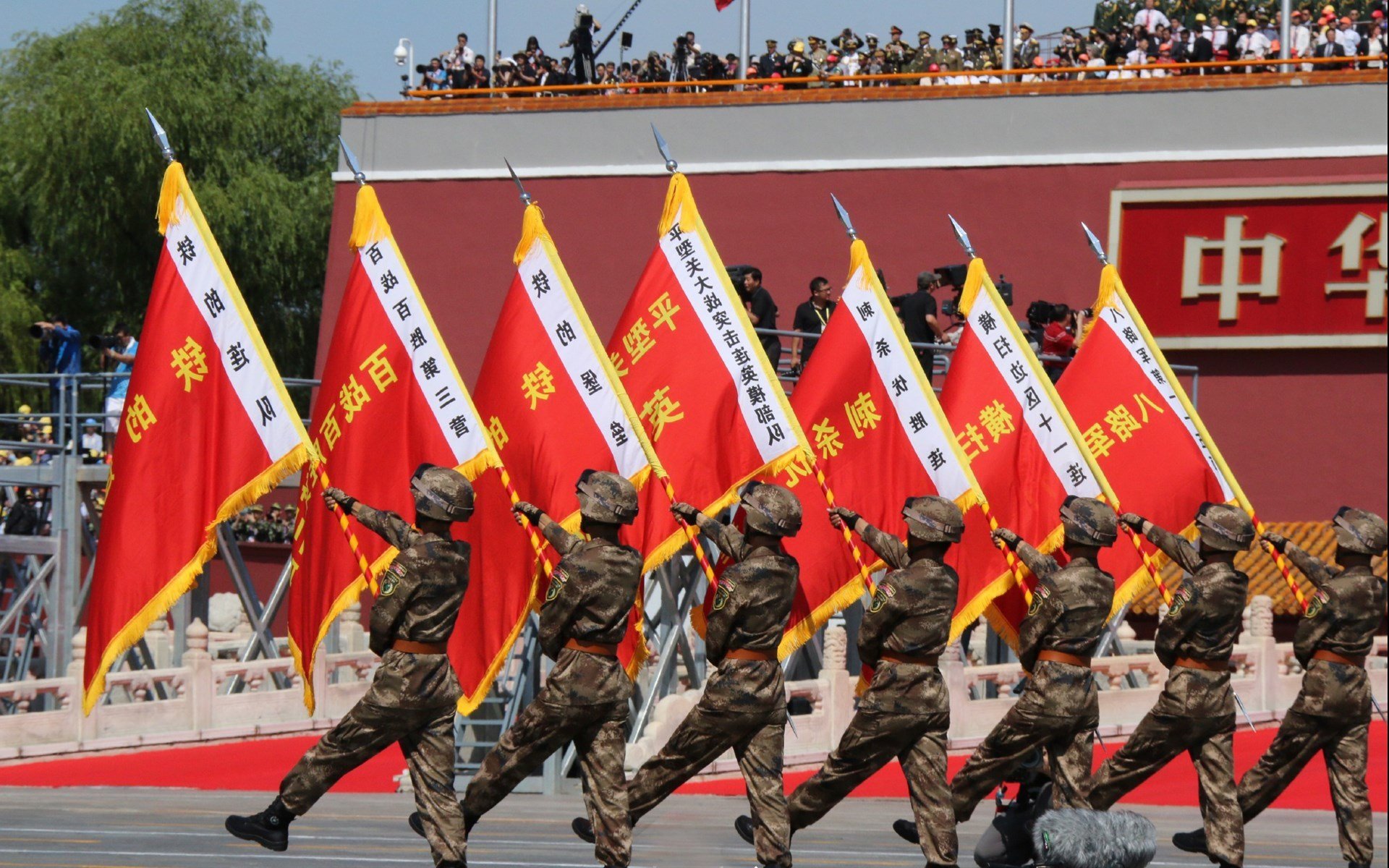 一念之差,2026世界杯E组血色黄昏,波兰绝杀葡萄牙,登贝莱演绎致命一击